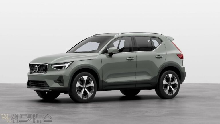 볼보 XC40 세이지 그린 에디션