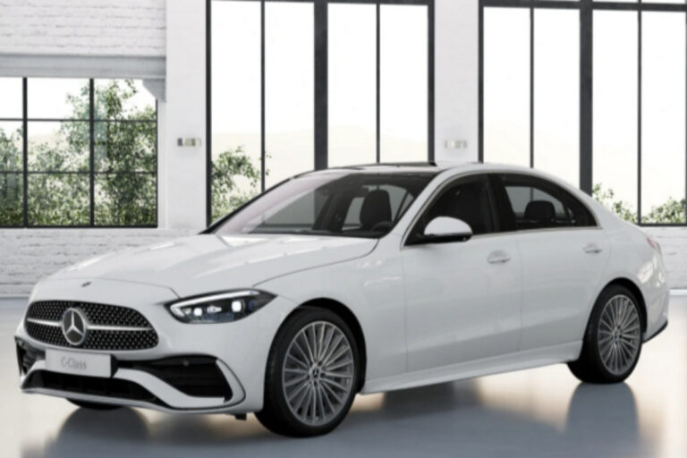 메르세데스-벤츠 C 300 4MATIC AMG 라인 온라인 스페셜 출시