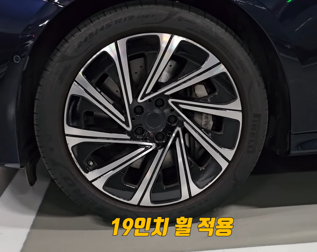 "제네시스 어쩌죠?" 벤츠 신형 E클래스 포착, 디자인이 미쳤다 6 벤츠 신형 E클래스 공개