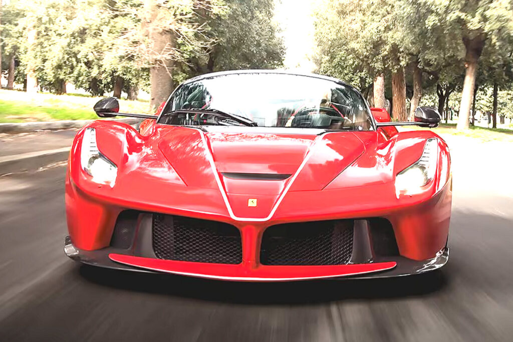 페라리 전기차 2025년 출시