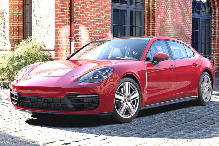 신형 포르쉐 파나메라 실내 공개