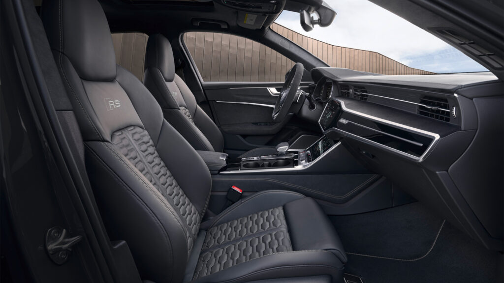 "두 눈을 비볐어요.." 아우디, 마침내 출시된 630마력 고성능 웨건 4 더 뉴 아우디 RS 6 아반트 퍼포먼스 출시