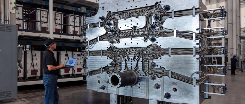 "영화에서 보던 일이 현실로.." 테슬라 공장, 갑작스런 로봇 공격에 '날벼락' 4 테슬라 오스틴 공장 로봇 공격