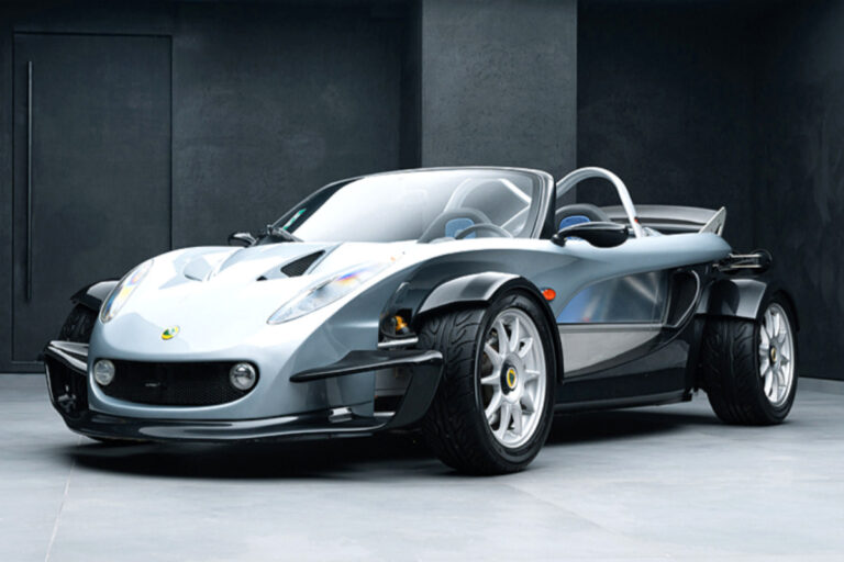 로터스 340R 전시