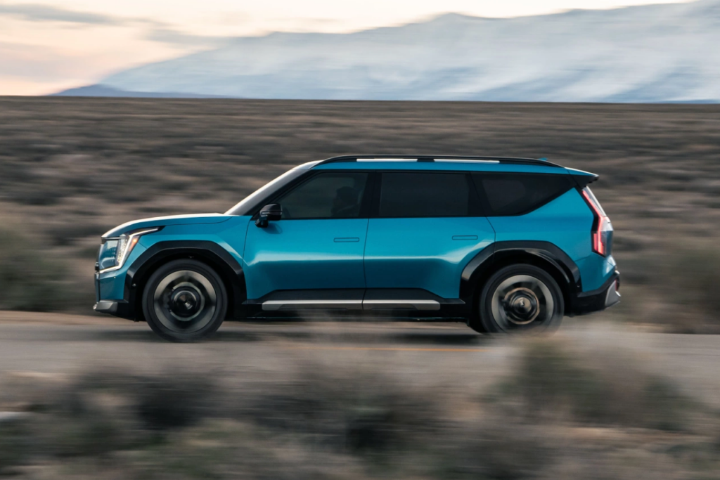 "이게 대체 뭔 일이래요?" 기아 EV9, 국내선 안 팔려 할인하더니..결국엔 2 기아 EV9 미국 판매량