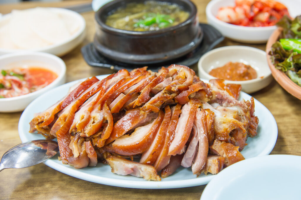 "진짜 너무 하네요.." 음식 타서 못 먹겠다는 손님...환불한 족발 본 점주는 '분통' 2 환불한 족발