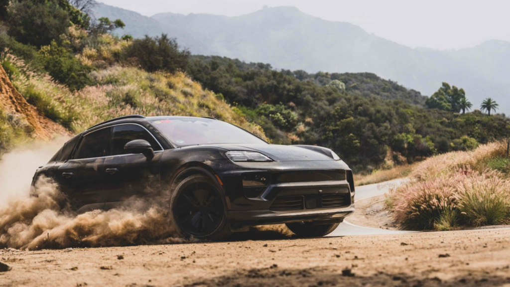 포르쉐 마칸 EV 출시