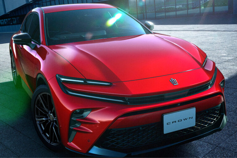 토요타 크라운 스포츠 PHEV 출시