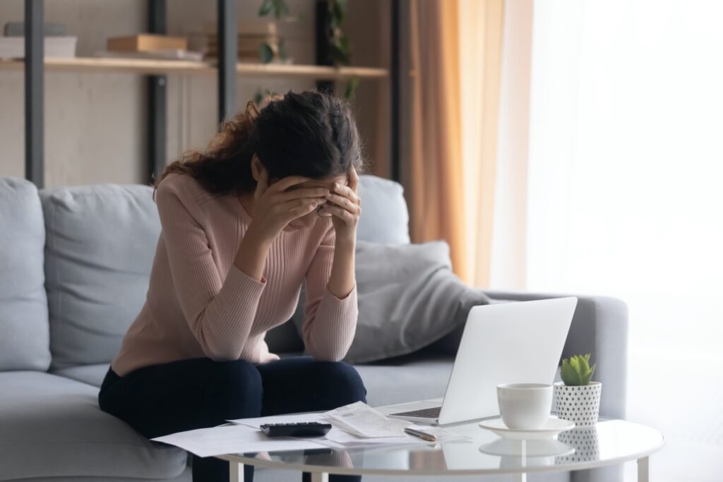 "사장이 명품에 미쳤어요"...1년 넘게 월급 못받은 직원의 한탄, 이게 대체 무슨일? 4 직원의 한탄