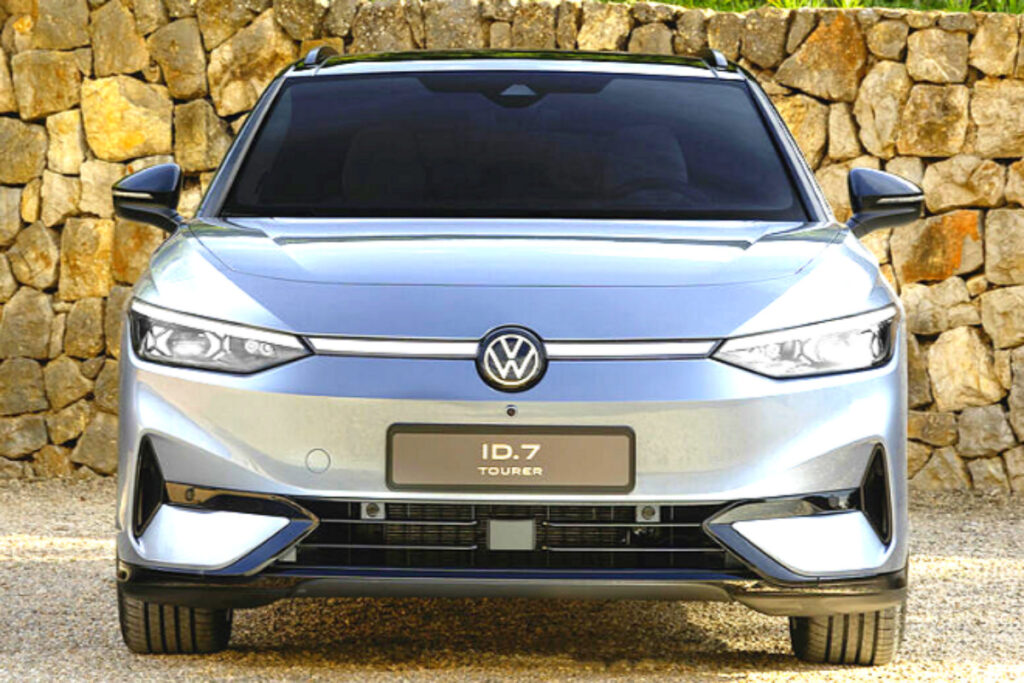 "드디어 일냈다!" 마침내 공개한 폭스바겐 전동화 왜건, 앞으로 차박은 이걸로?! 1 폭스바겐 ID.7 투어러 출시