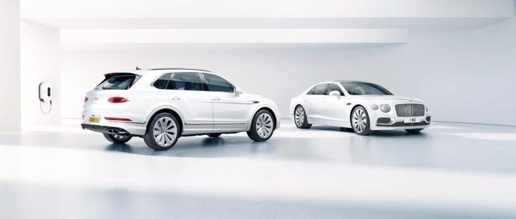 벤틀리 V8 PHEV 출시