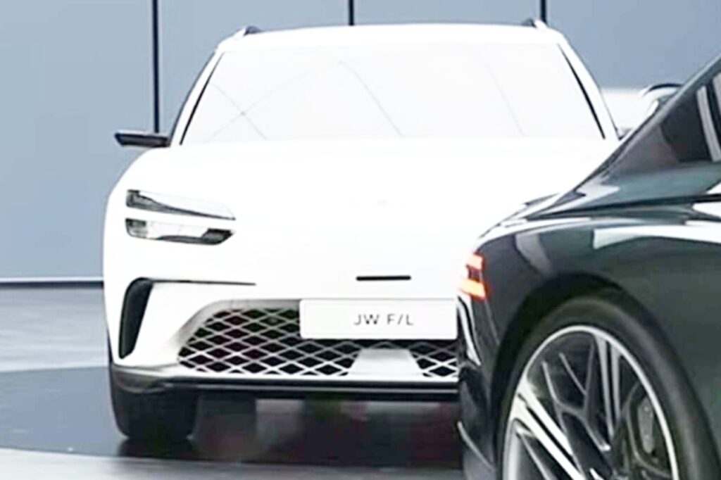 제네시스 GV60 페이스리프트 스파이 공개