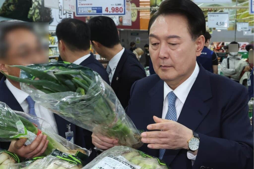 "분명히 뉴스에서 875원이었는데"...윤 대통령 믿고 마트 간 주부, 대파 가격 보고 '화들짝' 1 윤 대통령