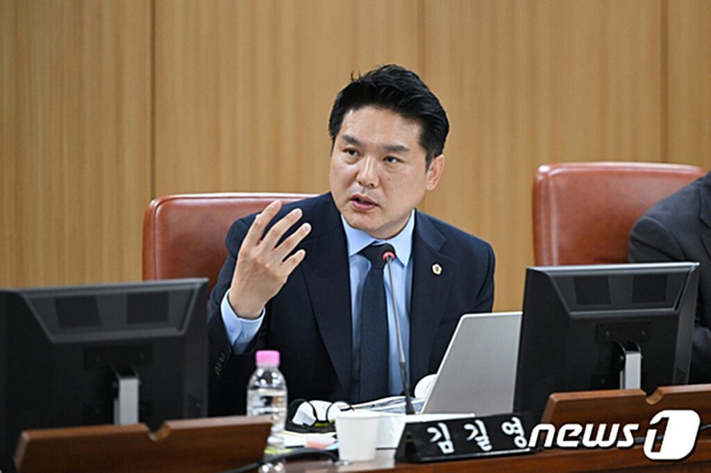"이게 대체 뭐가 문제?!"..끊이지 않는 '욱일기' 논란, 여기서 또? 3 욱일기