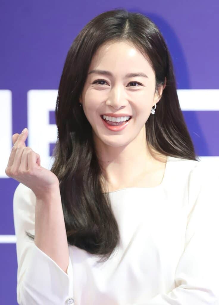 "못하는게 뭐야?!"..서울대 나온 연예인 TOP 6, 생각지도 못한 인물에 '깜짝!' 2 서울대