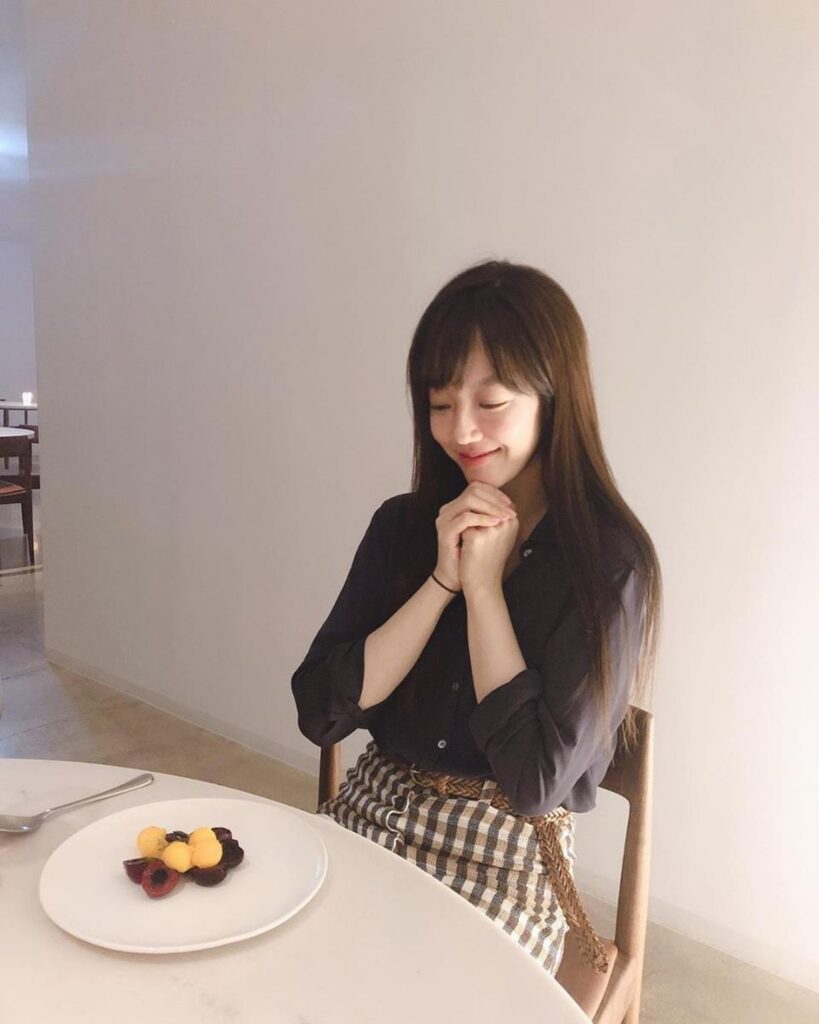 "공부는 꼴찌, 얼굴은 여신?!"...명덕여고 최고의 퀸카였지만 오디션 '300번' 떨어졌던 여배우의 놀라운 근황 5 여배우