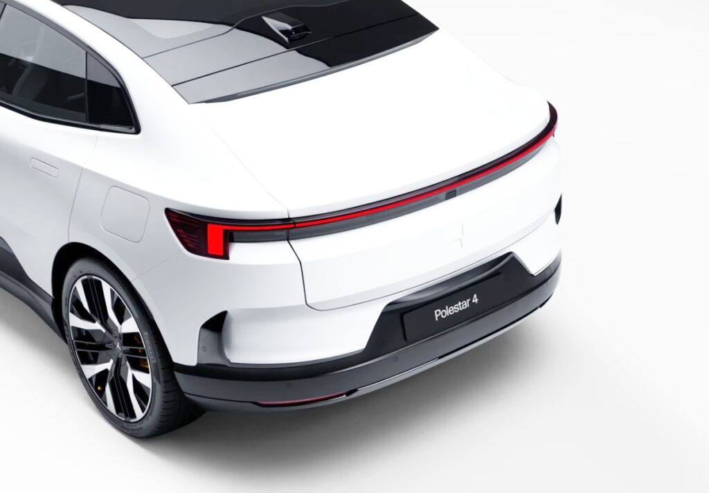 "미래형 전기차의 표본?!"..K-배터리 탑재한 전기 SUV, 주행거리 봤더니 '역시나' 2 폴스타 4 주행거리