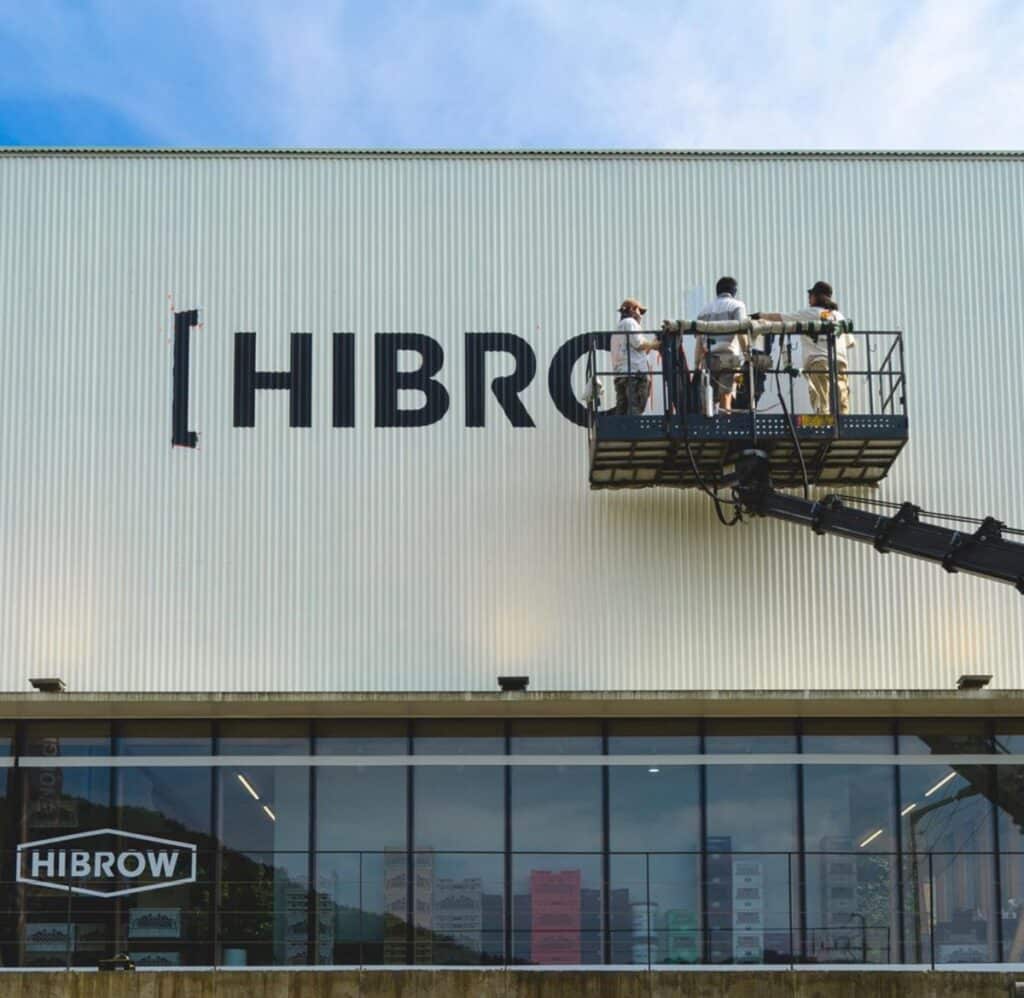 "벌써 시간이 이렇게?"..20대 초반 아내와 결혼, 데뷔 20년차 배우가 전한 반가운 소식 5 이천희