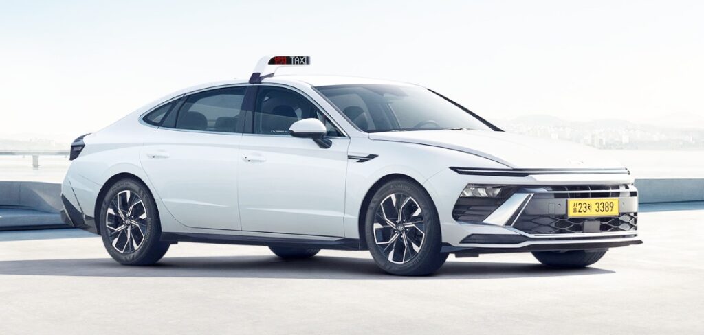 "2천만원대 실화?!"..현대, 엄청난 가성비 자랑하는 롱바디 차량 판매 시작 4 현대차 신형 쏘나타 택시 출시