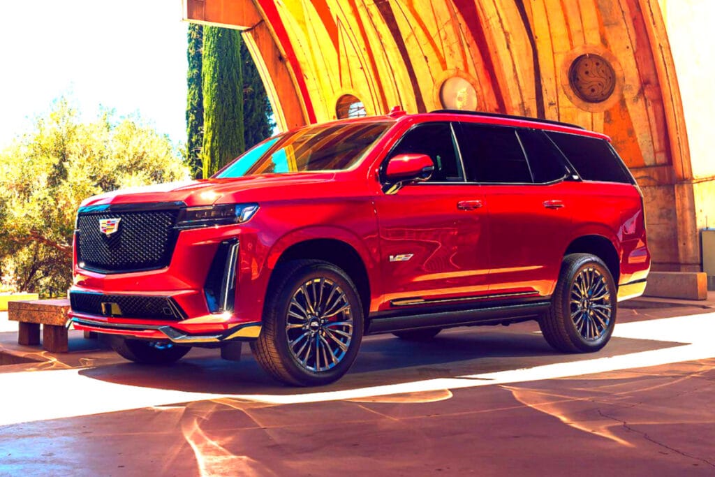 "SUV의 끝판왕 등장"…선공개한 캐딜락 에스컬레이드 V의 '미친' 존재감 1 2025 캐딜락 에스컬레이드 V 출시