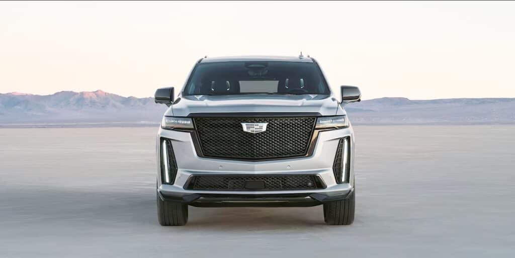 "SUV의 끝판왕 등장"…선공개한 캐딜락 에스컬레이드 V의 '미친' 존재감 2 2025 캐딜락 에스컬레이드 V 출시