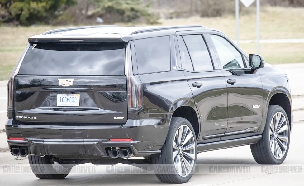 "SUV의 끝판왕 등장"…선공개한 캐딜락 에스컬레이드 V의 '미친' 존재감 4 2025 캐딜락 에스컬레이드 V 출시