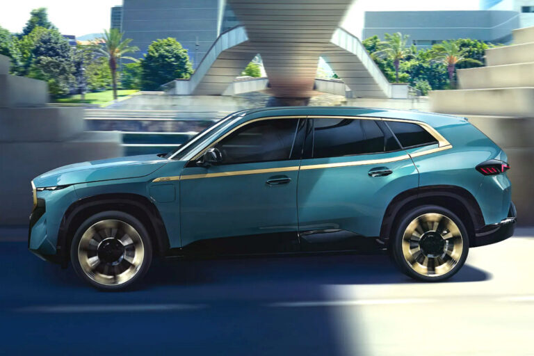 BMW XM ZKW 헤드램프 장착