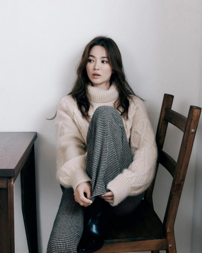 "이러니 빠져드는거구나"..작품만 찍었다면 열애설로 이어진 대한민국 최고의 여배우 근황 11 송혜교 열애설