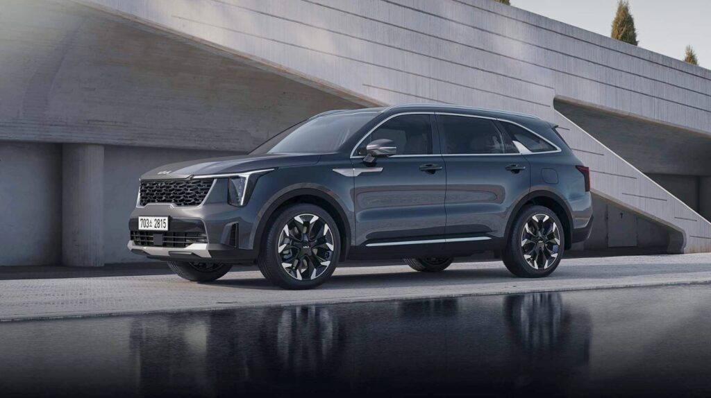 "그랜저? 싼타페? 이번엔 아니었다"..4월 국내 판매 1위한 자동차는? 4 4월 국내 판매 1위 자동차