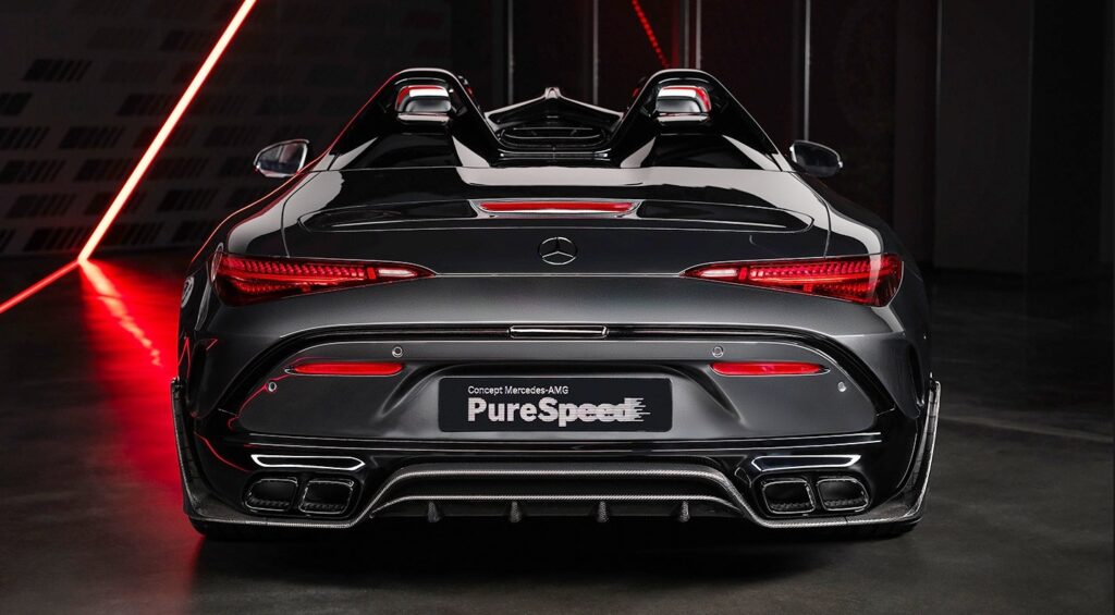 "돈 있어도 못산다"..전세계 딱 250대만 파는 초럭셔리 스포츠카, 아빠들 '난리' 3 메르세데스-AMG 퓨어스피드 콘셉트카 공개