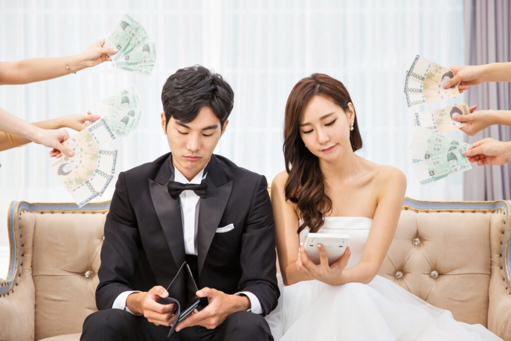 "한달 생활비 900만원이 부족?!"..생활비 적다고 불평하는 아내, 남편은 결국.. 1 생활비
