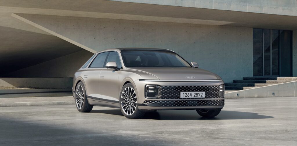 "그랜저? 싼타페? 이번엔 아니었다"..4월 국내 판매 1위한 자동차는? 2 현대차 4월 국내 판매량