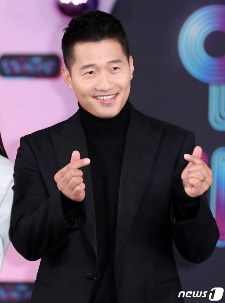 "도대체 무슨 일이 있었던거야?!"..개통령 강형욱, 퇴사한 직원들이 남긴 리뷰에 '화들짝' 2 강형욱