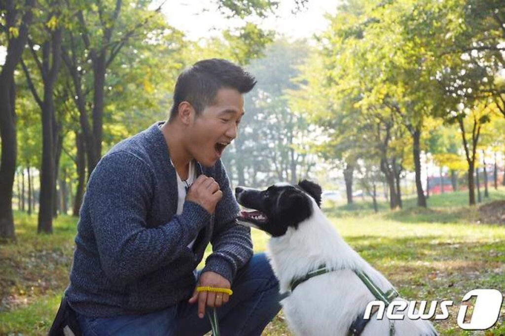 "도대체 무슨 일이 있었던거야?!"..개통령 강형욱, 퇴사한 직원들이 남긴 리뷰에 '화들짝' 5 강형욱