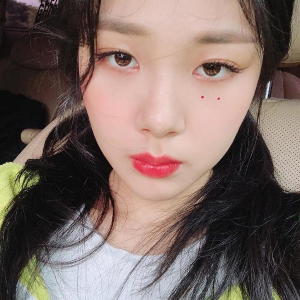 "어린 나이에 얼마나 힘들었을까"..98년생 천재 아티스트, '이것'으로 인한 고통 고백에 네티즌 '어머나' 2 비비