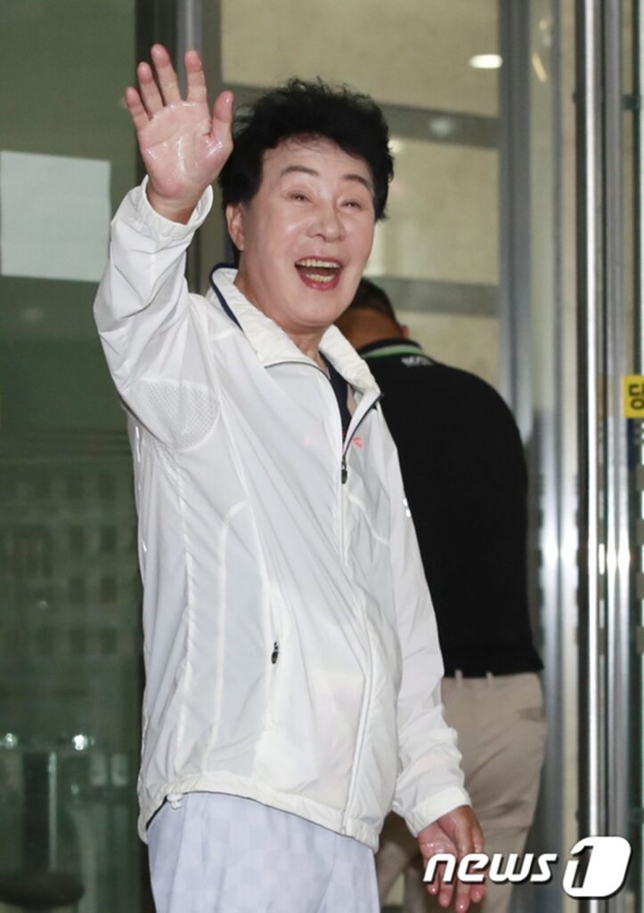 "아무리 그래도 그렇지"..77세 송대관, 뒤늦은 나이에 갑작스런 구설수에 오른 이유는? 2 송대관