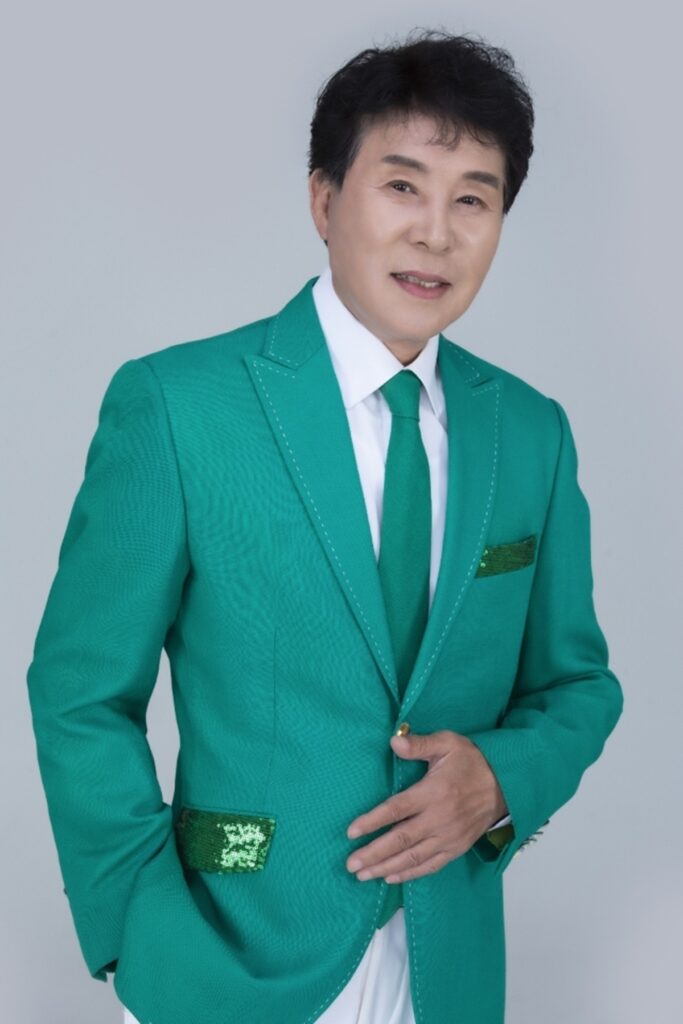 "아무리 그래도 그렇지"..77세 송대관, 뒤늦은 나이에 갑작스런 구설수에 오른 이유는? 4 송대관