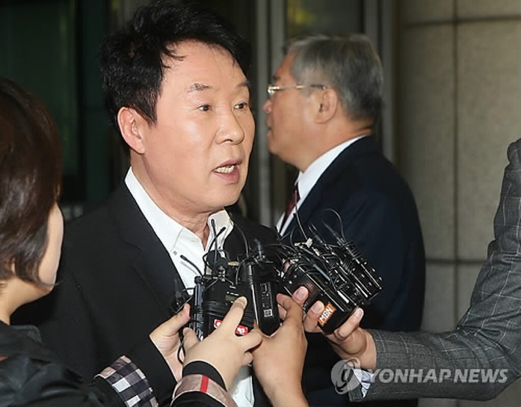 "아무리 그래도 그렇지"..77세 송대관, 뒤늦은 나이에 갑작스런 구설수에 오른 이유는? 5 송대관