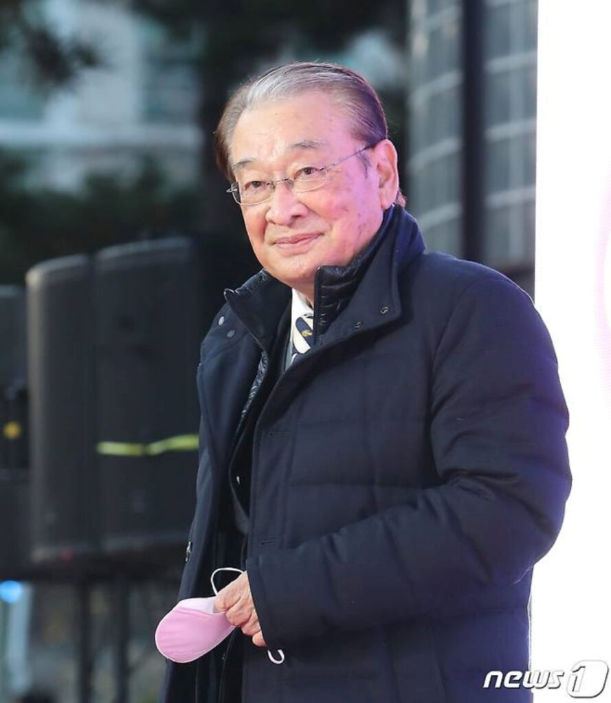 90세 현역배우이자 대한민국 연기의 산 증인, 그가 뱉은 한마디에 최민식·이병헌도 '결국' 5 이순재