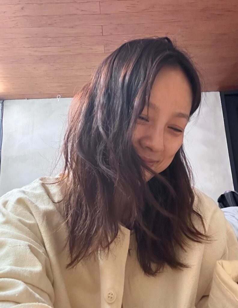 "효리에게도 이런 아픔이 있었다니"...항상 밝은 모습만 보여줬던 그녀, 하지만 어릴적 삶은.. 3 이효리