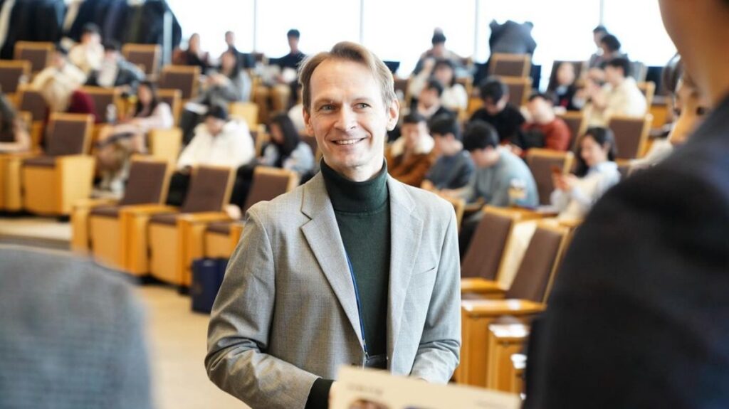 비정상회담