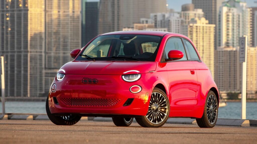 피아트 500 하이브리드 개발