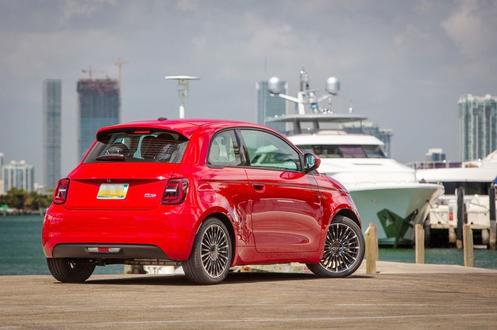 피아트 500 내연기관 탑재