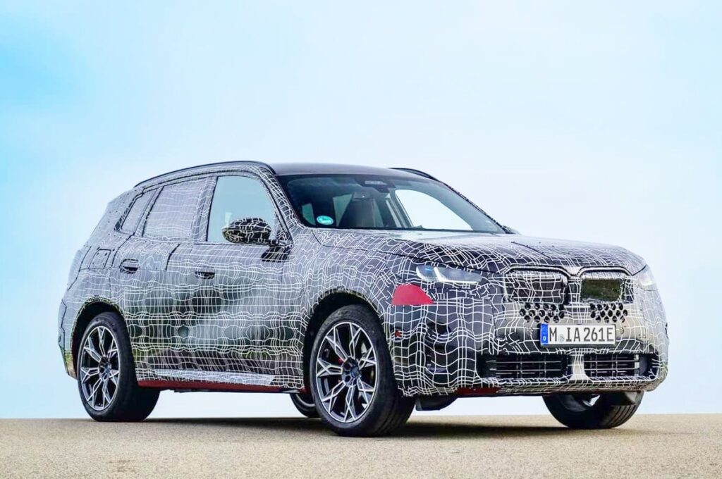 "아빠, 자동차 콧구멍이 이상해요"..BMW 디자인의 핵심, 새로운 키드니 그릴 유출?! 5 BMW 신형 X3 출시