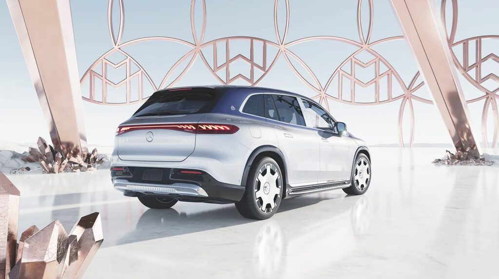 "'눈물의 여왕' 김수현 타던 차?"..국내 출시 예정된 벤츠 마이바흐 SUV, 가격은 얼마? 3 마이바흐 EQS SUV 출시