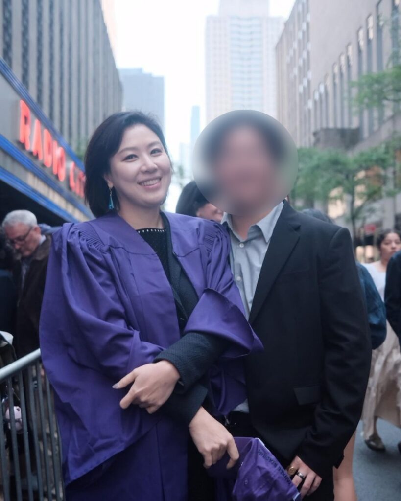 "어떻게 만났길래"…20년 넘게 싱글맘이었는데, 3천억 재력가와 재혼한 유명 방송인 4 김성경