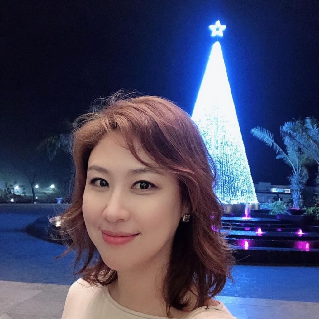 "어떻게 만났길래"…20년 넘게 싱글맘이었는데, 3천억 재력가와 재혼한 유명 방송인 2 김성경