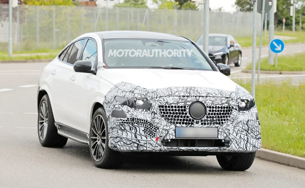 "BMW 잡아야죠".. 벤츠 신형 자동차, 위기감 느끼고 결단 내렸다 2 벤츠 신형 GLE 출시