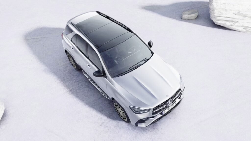 "BMW 잡아야죠".. 벤츠 신형 자동차, 위기감 느끼고 결단 내렸다 4 벤츠 신형 GLE 실내