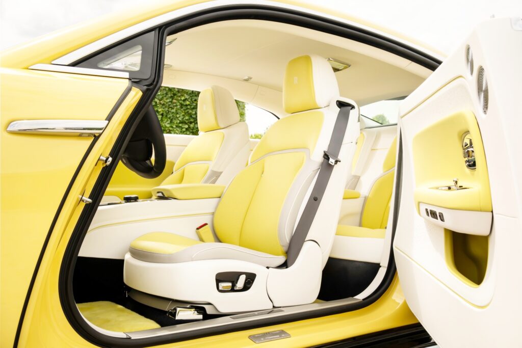 "이게 대체"..연봉별 자동차 계급도 끝판왕, 신차 등장에 '깜짝' 4 롤스로이스 스펙터 세마포어 가격